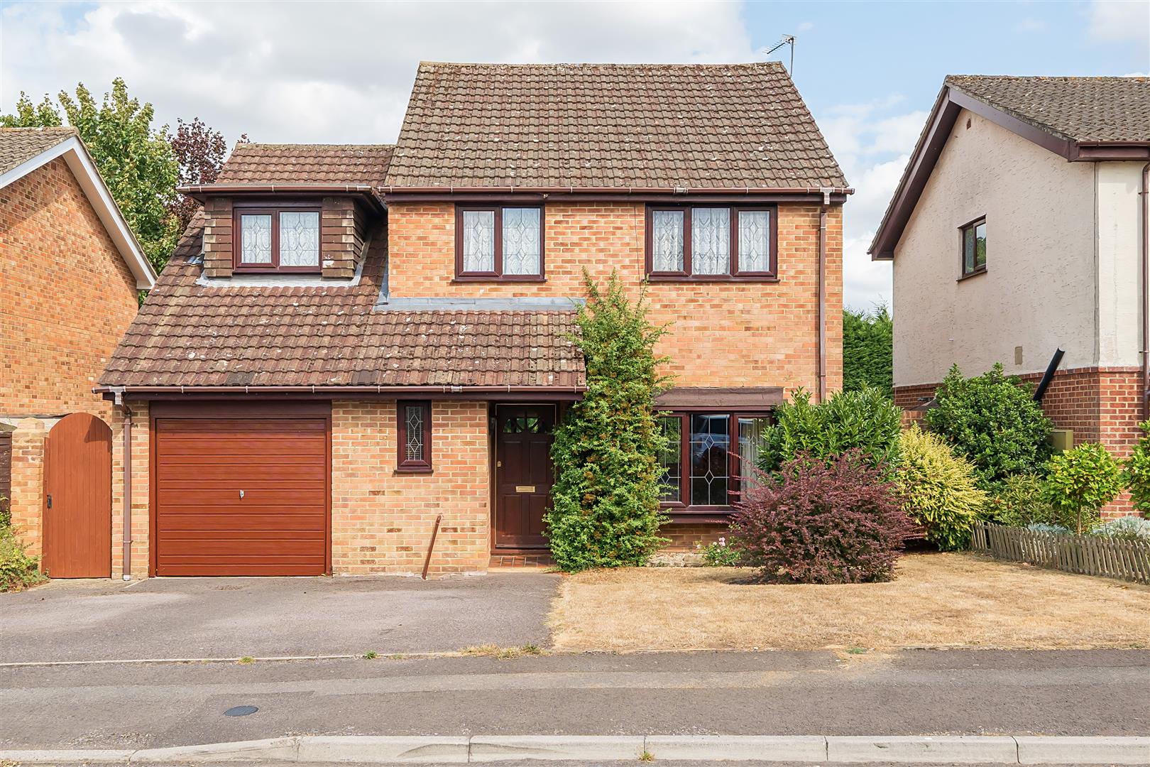 Dickens Way, Yateley